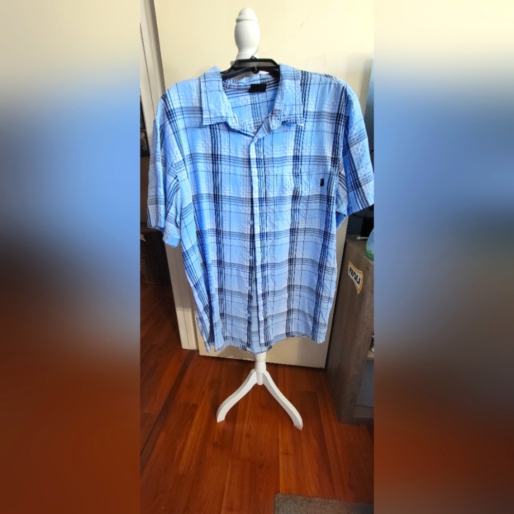 Men's Oakley Button Down, Blue shirt. Size XXL
